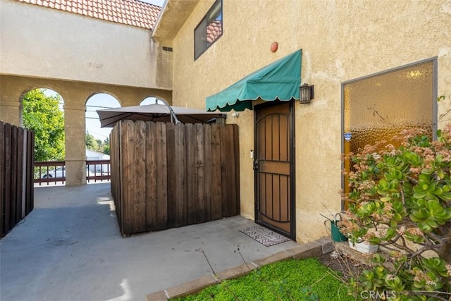 5545 Whitsett Ave Unit 1, Valley Village, CA 91607 - view of gate with fence