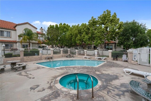 9876 Arrow Unit 1, Rancho Cucamonga, CA 91730 - community pool with a community hot tub and a patio