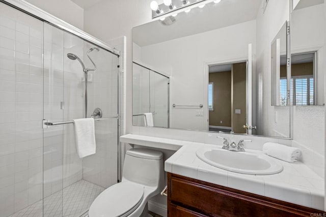 4033 Keri Way, Fallbrook, CA 92028 - bathroom featuring healthy amount of natural light, toilet, and a stall shower