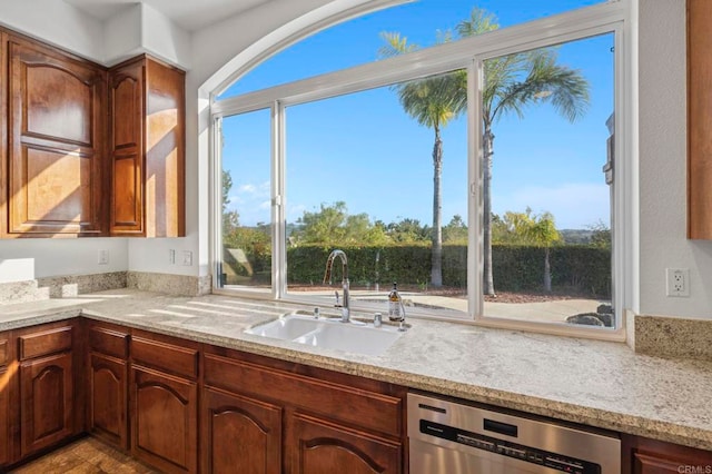 4033 Keri Way, Fallbrook, CA 92028 - kitchen with a sink, dishwasher, and light stone counters