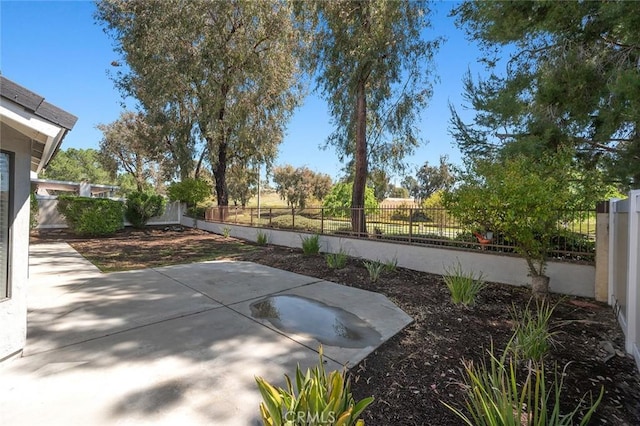 41564 Big Sage Ct, Temecula, CA 92591 - fenced backyard with a patio area