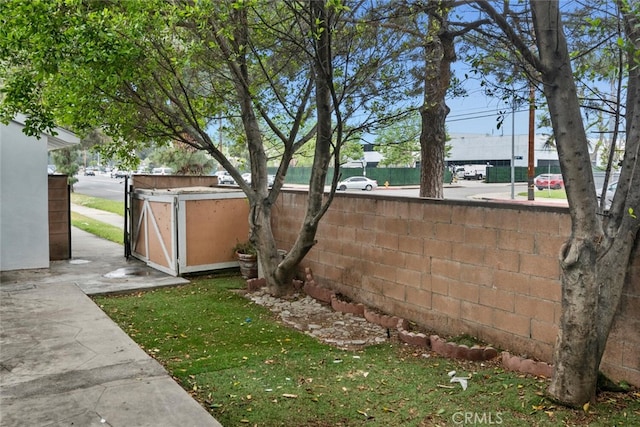 8856 Fullbright Ave, Winnetka, CA 91306 - view of yard with fence
