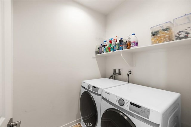 45477 Calle Cirros, Temecula, CA 92592 - laundry area featuring washing machine and clothes dryer and baseboards