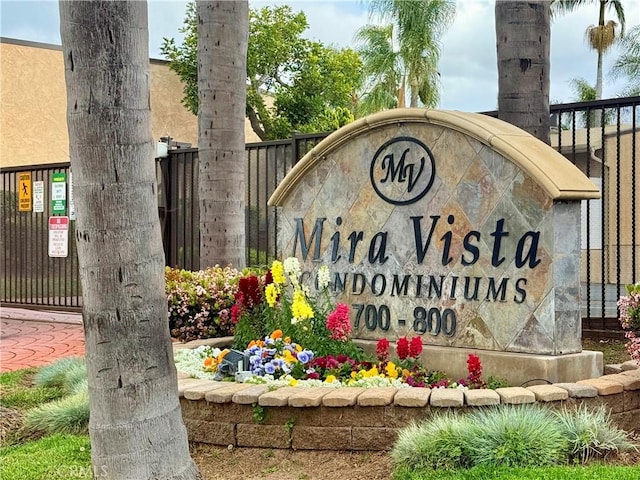 732 W Lambert Rd Unit 30, La Habra, CA 90631 - community / neighborhood sign featuring fence