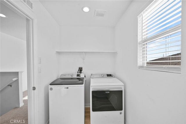 29553 Tulipwood St, Menifee, CA 92584 - clothes washing area with baseboards, recessed lighting, visible vents, independent washer and dryer, and laundry area