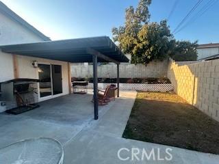 view of patio featuring a fenced backyard