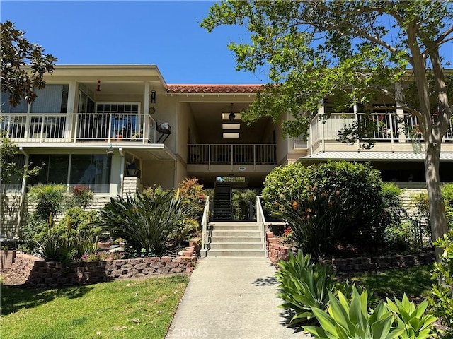 661 Avenida Sevilla Unit O, Laguna Woods, CA 92637 - view of property with stairs