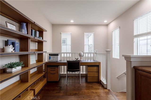 office area with dark wood-style floors and recessed lighting