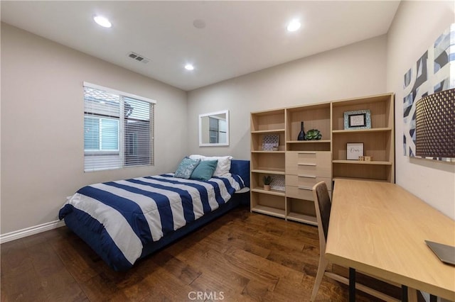 bedroom featuring recessed lighting, dark wood finished floors, visible vents, and baseboards