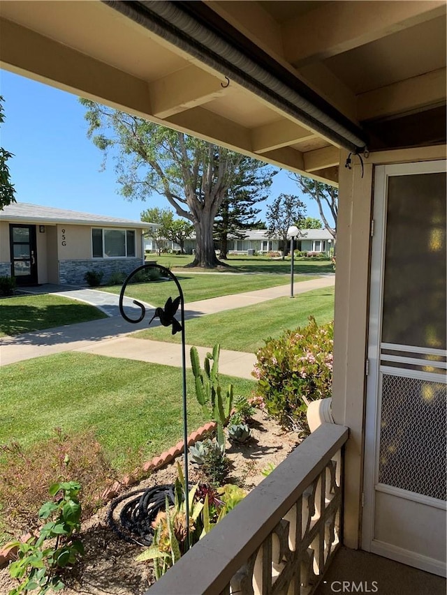 1441 Homewood Rd Unit M5-96B, Seal Beach, CA 90740 - view of green lawn