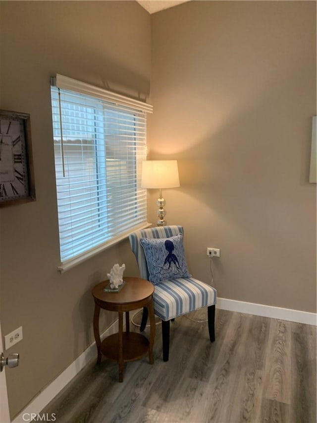 1441 Homewood Rd Unit M5-96B, Seal Beach, CA 90740 - living area with baseboards and wood finished floors