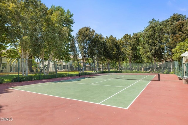 2101 Fox Den Ct, Oxnard, CA 93036 - view of tennis court with fence