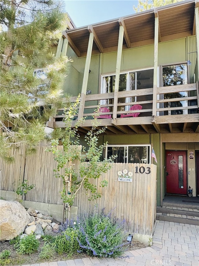 24 Tyrol Ln Unit 103, Mammoth Lakes, CA 95346 - view of front facade with a balcony
