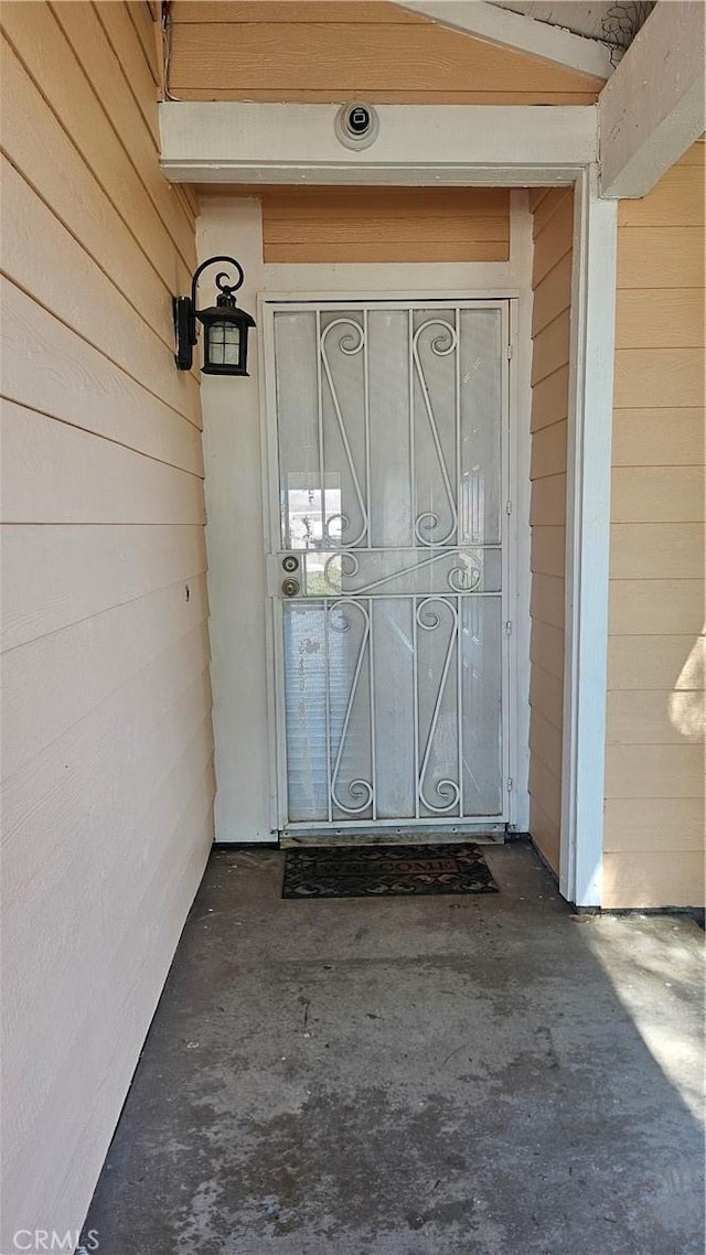 view of entrance to property