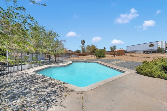 15895 Mandan Rd, Apple Valley, CA 92307 - view of swimming pool with a patio area and a fenced backyard