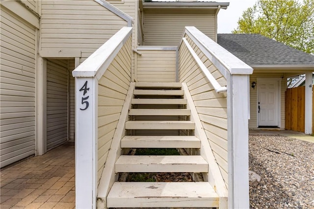 41 Thomas Ct, Templeton, CA 93465 - view of stairs