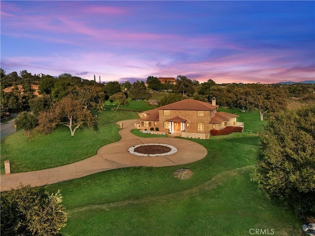 view of aerial view at dusk