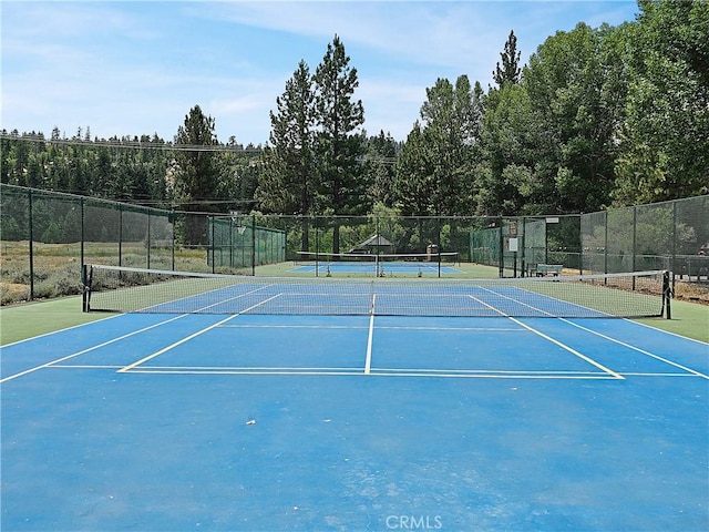 755 Cienega Rd Unit B, Big Bear Lake, CA 92315 - view of sport court featuring fence and community basketball court