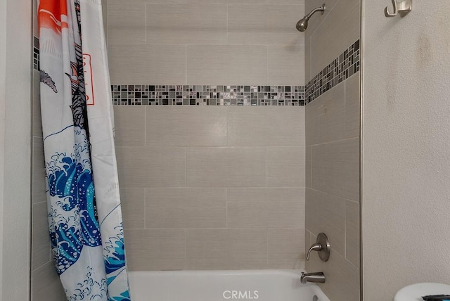 1192 Mitchell Ave Unit 66, Tustin, CA 92780 - full bath featuring shower / bath combo with shower curtain