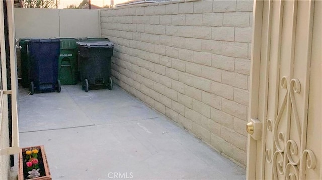 12026 York Ave, Hawthorne, CA 90250 - view of patio / terrace