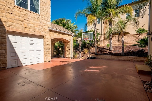 1550 Hibiscus Ave, Azusa, CA 91702 - view of basketball court