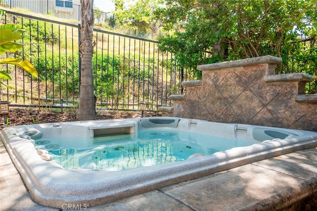 1550 Hibiscus Ave, Azusa, CA 91702 - details featuring a jacuzzi and fence
