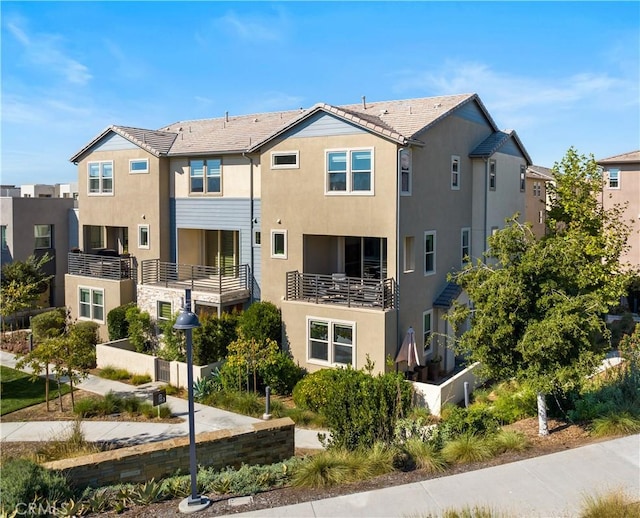 248 Keeper, Irvine, CA 92618 - exterior space with a residential view