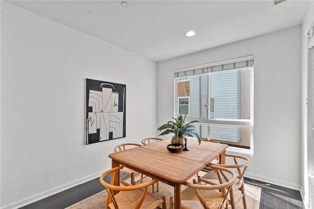 5643 Cielo Way, Los Angeles, CA 90028 - dining space with baseboards and recessed lighting