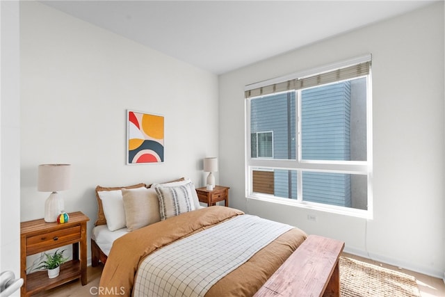 5643 Cielo Way, Los Angeles, CA 90028 - bedroom with baseboards