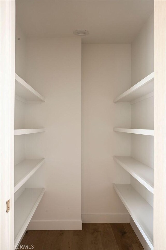 521 Fremont Dr, Pasadena, CA 91103 - view of pantry