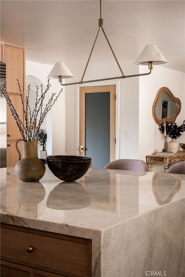 521 Fremont Dr, Pasadena, CA 91103 - interior space