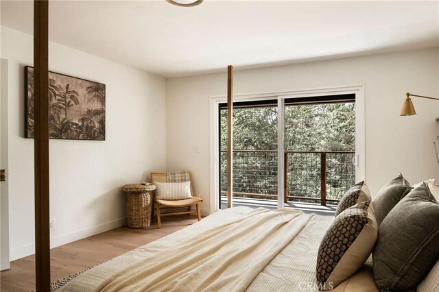 521 Fremont Dr, Pasadena, CA 91103 - bedroom with wood finished floors and baseboards