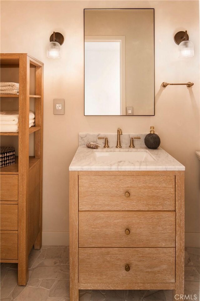 521 Fremont Dr, Pasadena, CA 91103 - bathroom with vanity and baseboards