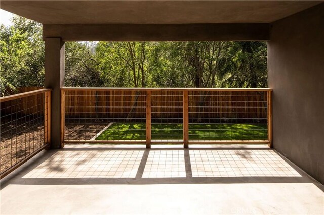 521 Fremont Dr, Pasadena, CA 91103 - view of patio / terrace
