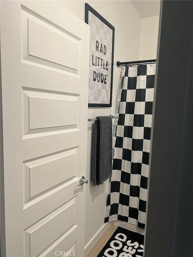 267 N N Magnolia Ave Unit 2, Anaheim, CA 92801 - full bath with curtained shower and tile patterned flooring