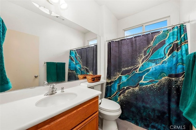 39356 Nicole Dr, Palmdale, CA 93551 - full bath featuring visible vents, toilet, a shower with shower curtain, and vanity