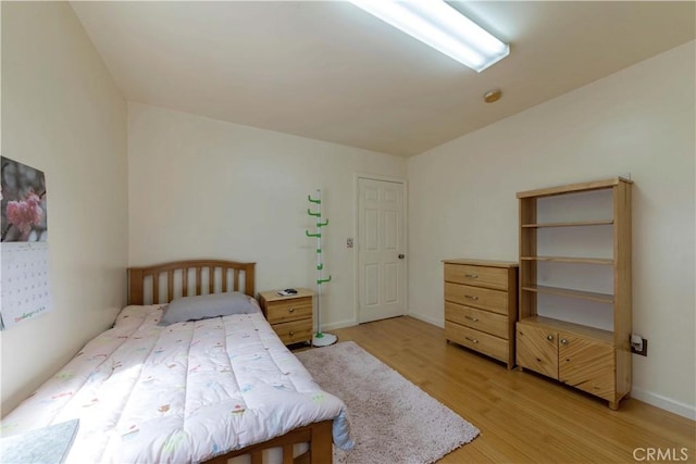 236 N Catalina St, Los Angeles, CA 90004 - bedroom with light wood finished floors