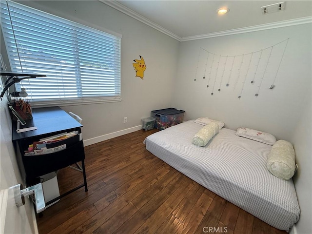bedroom with visible vents, crown molding, wood-type flooring, baseboards, and recessed lighting