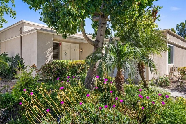 321 Avenida Carmel Unit H, Laguna Woods, CA 92637 - exterior space with stucco siding