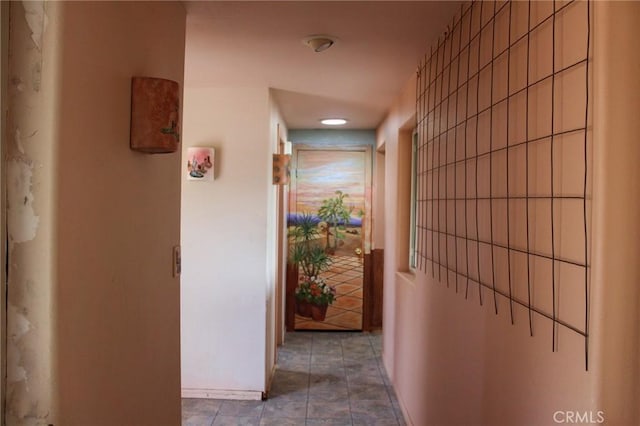 1471 Luna Mesa Rd, Yucca Valley, CA 92284 - hall with baseboards