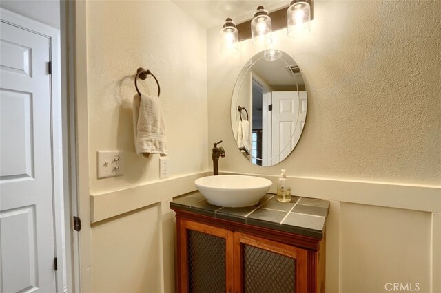 36575 Mudge Ranch Rd, Coarsegold, CA 93614 - bathroom featuring vanity