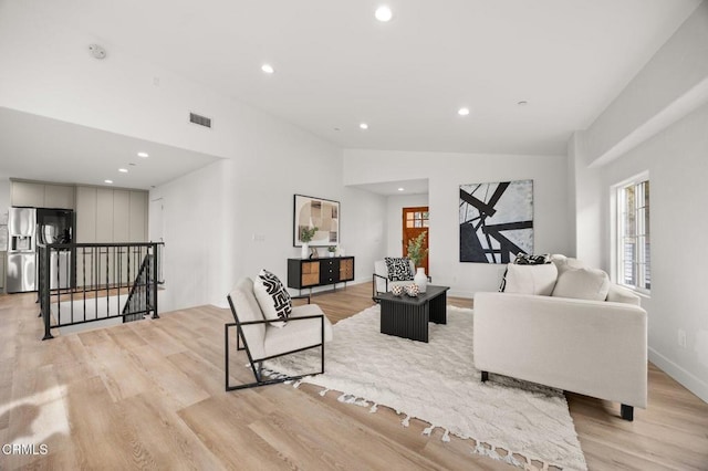 2391 Yorkshire Dr, Los Angeles, CA 90065 - living room with a healthy amount of sunlight, visible vents, and recessed lighting