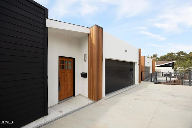 2391 Yorkshire Dr, Los Angeles, CA 90065 - exterior space with stucco siding