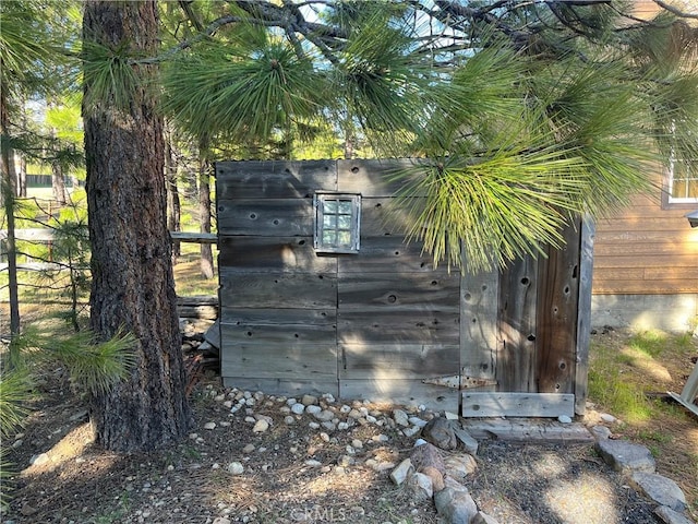 view of outbuilding