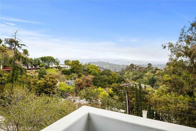 9027 Wonderland Ave, Los Angeles, CA 90046 - view of mountain backdrop