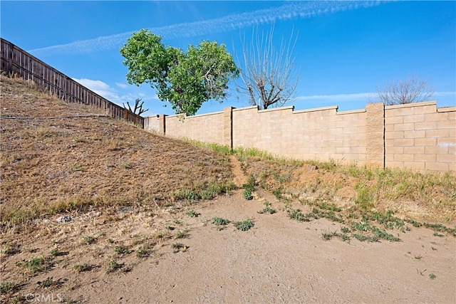25382 Silverwood Ln, Menifee, CA 92584 - view of yard