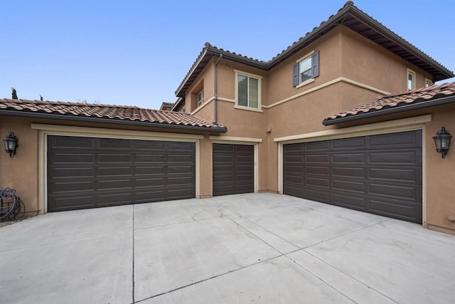 exterior space featuring driveway