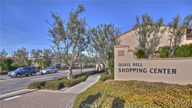 115 Vermillion, Irvine, CA 92603 - community / neighborhood sign featuring uncovered parking