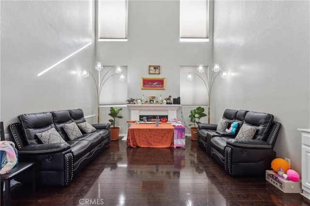 18641 Nathan Hill Dr Unit 8, Canyon Country, CA 91351 - living area featuring a towering ceiling and wood finished floors