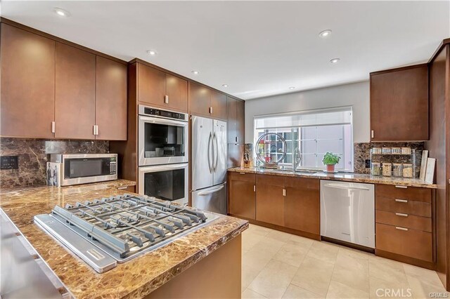 19361 Maidstone Ln, Huntington Beach, CA 92648 - photo 21